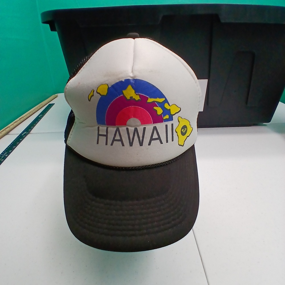 Hawaii Trucker Hat OSFM Black White Surf Retro Snapback Cap Surfcore Y2K Skater